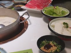 -洪氏嗨捞·猪肚鸡火锅(阳光天地店)