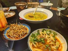 -川流不息·地道川菜·小龙虾(新松江路店)