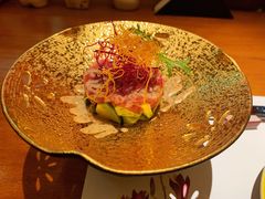 金枪鱼伴牛油果-京怀石·壬生