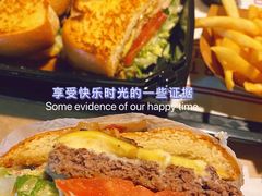 -The Habit Burger Grill 哈比特汉堡(复兴soho店)
