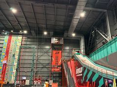 -极限PLAY运动娱乐新世界·团建派对潮玩休闲馆·室内蹦极高空游乐园