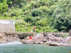 游乐设施-安吉龙王山峡谷漂流