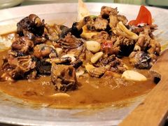 地锅山地鸡-俭朴菜(鲁磨路店)