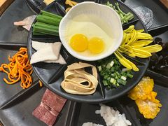 -花菇朵·云山雀 ll 野生菌锅·野果酸汤·精品滇菜(万柳店)