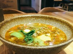 老坛酸菜牛肉米线-蒙自源过桥米线(红谷滩万达店)