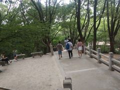 -灵岩山风景区