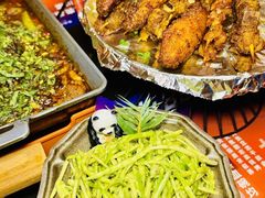 -何师烧烤Pro ·江湖川菜·小龙虾·精酿啤酒(太古里旗舰店)