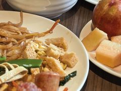 -西安大雁塔科技大学地铁站亚朵酒店