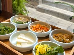 -银米·云南传统过桥米线(双廊黑金冠店)