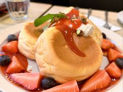 草莓奶油苏芙蕾-UPPER KITCHEN(延安路店)