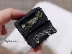 黑凤梨-黄远堂凤梨酥·伴手礼(中山路六店)