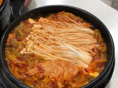 汤泡菜汤-拌来拌去石鍋拌飯(文鼎店)