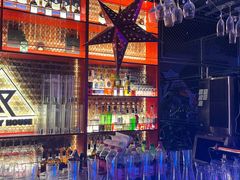 -UP嘻哈酒吧(粉巢店)
