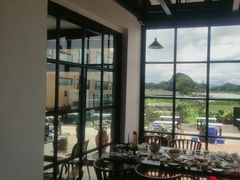 -夏屿湖畔.落日湖景餐厅(普者黑景区店)
