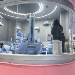 -嗨贝天地亲子乐园 · 生日派对·VR对战(万象城店)