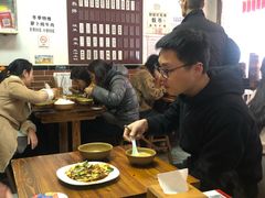 大堂-朱大嘴肥肠血旺(福字街店)