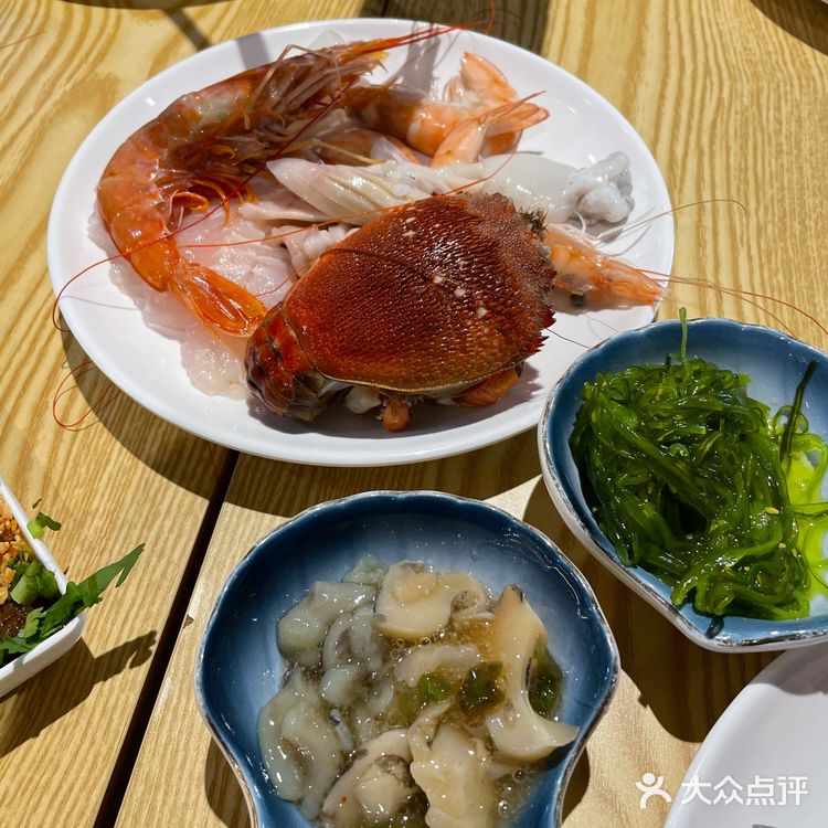 家附近开了一个自助餐厅，比较稀奇，来尝尝看