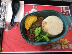 -老娘舅餐厅(黄龙体育中心店)