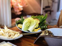 -毛辣果·贵州红酸汤牛肉火锅(西单店)