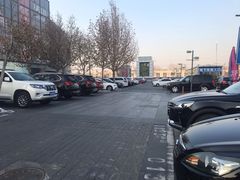 -北京华联万柳购物中心-停车场