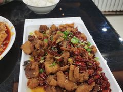 辣子鸡-鱼之家小四川水煮鱼