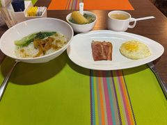 -珠海拱北口岸希尔顿欢朋酒店