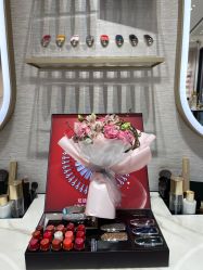 -法国娇兰精品店