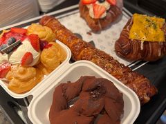 草莓蛋糕咸奶油泡芙-B&C黄油与面包·THE GARDEN BAKERY概念店(世纪汇店)