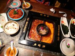 -老牌坊云南鱼豆花火锅(哈西万达店)