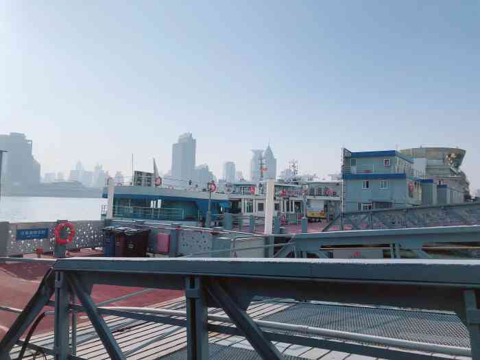轮渡东昌路渡口-"东昌路轮渡顺着环球金融中心,走了一圈,..."-大众点