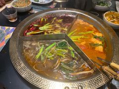 -廖掌柜·重庆鲜货火锅(上海首店)