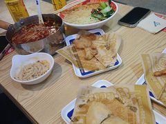 -魔都三兄弟酸辣粉·蘸卤炸串(虹桥万科店)