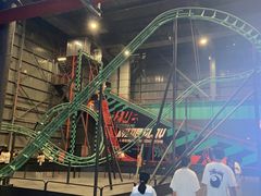 -极限PLAY运动娱乐新世界·团建派对潮玩休闲馆·室内蹦极高空游乐园