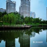 亮马河河畔遛弯儿好去处