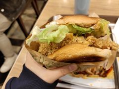 汉堡-魏家凉皮(西安秋林宏业商厦店)