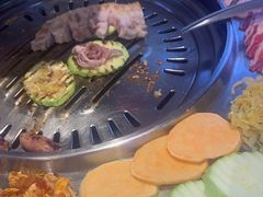 -哈哈碳都·牛肋条无限自助烤肉(台江万达店)