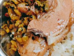 -梁阿婆廿年老牌扣肉糯米饭