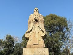 -巴陵广场