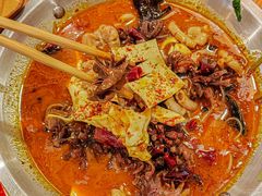 -彧玖食坊·川式砂锅酒馆(成山路店)