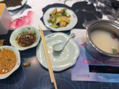 -名都晓荷塘主题火锅(春光路店)