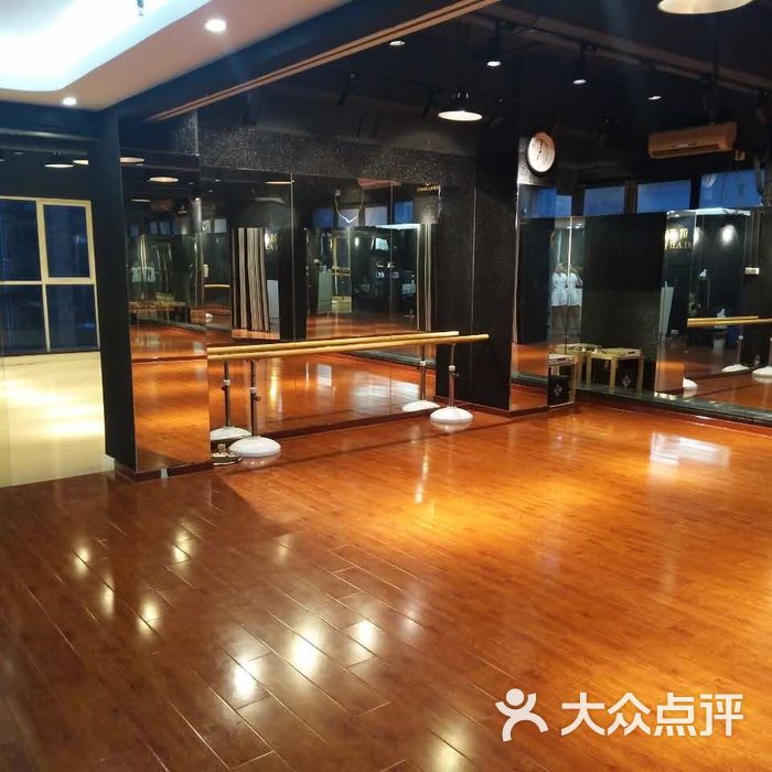 索菲拉舞蹈会所