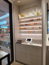 -法国娇兰精品店