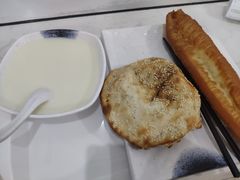 葱香咸大饼-门庭若市豆浆油条(恒生广场店)