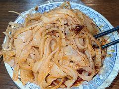 -牡丹广场薛栓子擀面皮大王