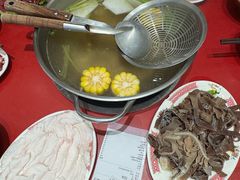 -潮汕·草根牛肉档(上海荟聚城市集市店)