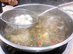 -闽粤一牛潮汕牛肉火锅