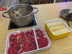 -杨老板·海鲜集市火锅·鲜切牛肉(中防万宝店)