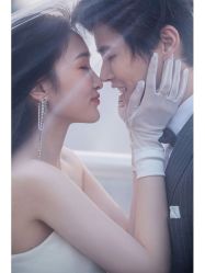 -雪中彩影婚纱摄影·微光艺术中心