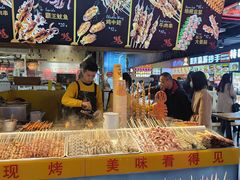 -八一路好吃街(雨田商务大厦店)