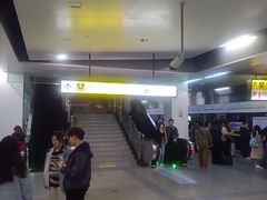 -红土地(地铁站)